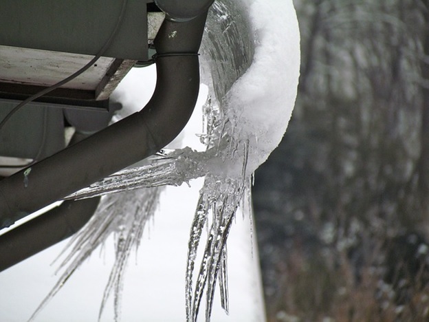 Heated gutters Heated gutters