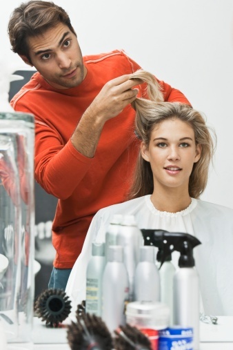 How to become a hairstylist
