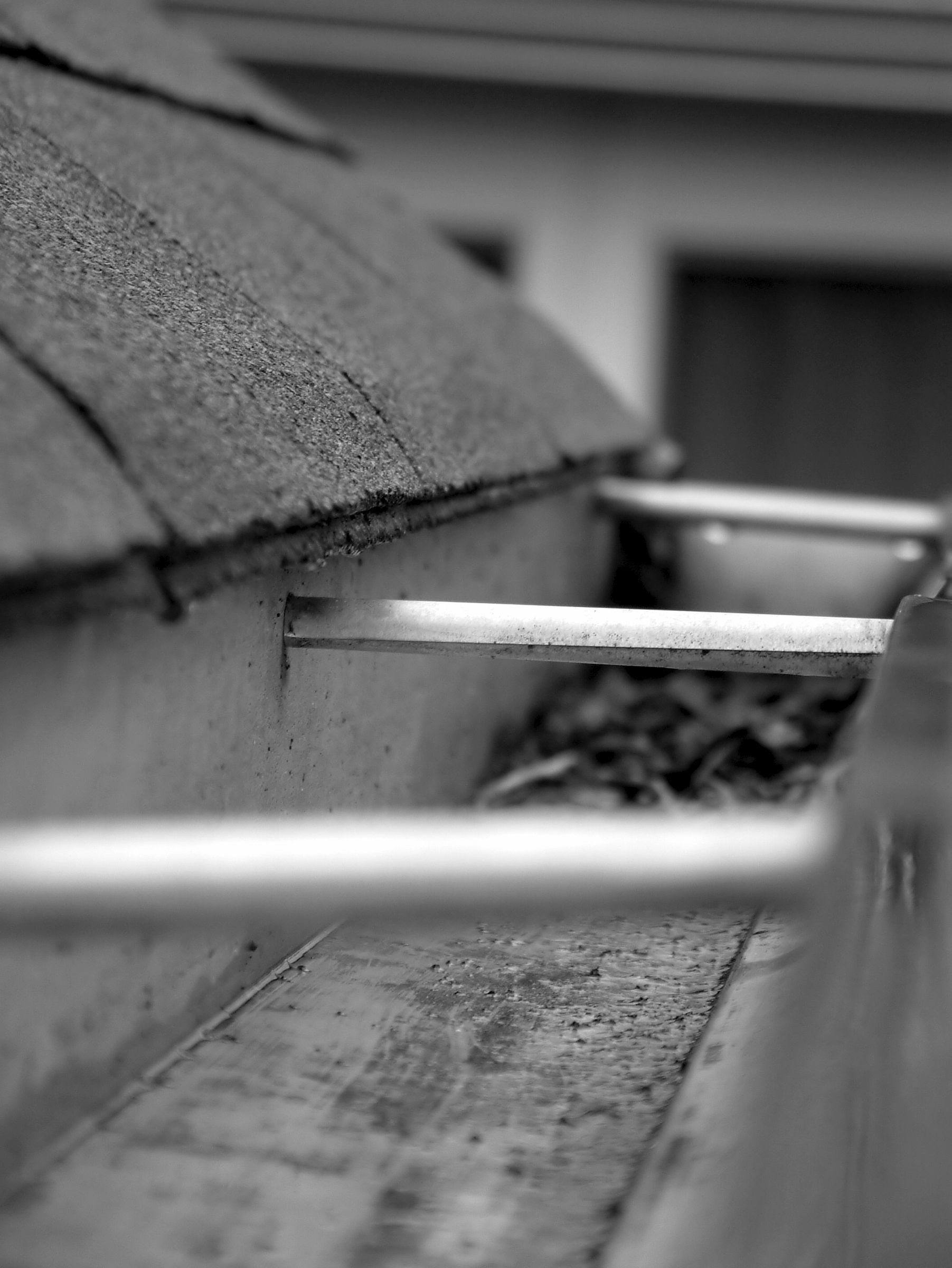 What's the average cost of new gutters?