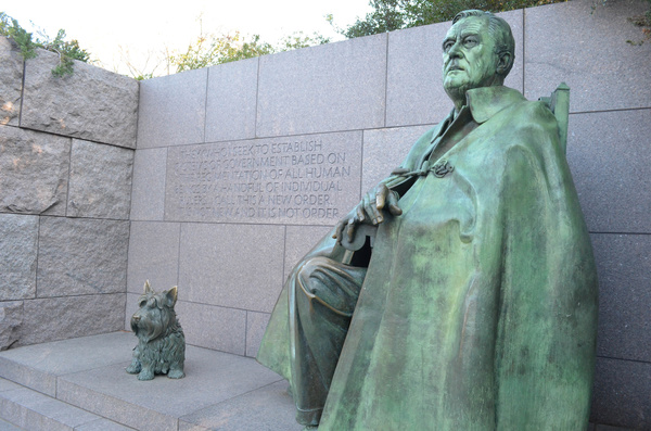 Roosevelt statue.