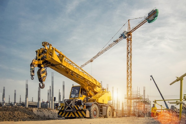 Large crane in a construction area.