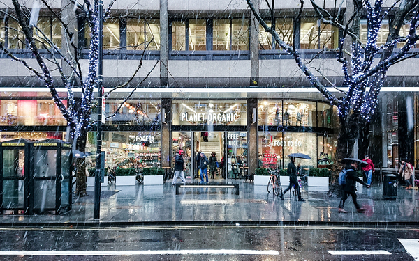 Grocery store front view.