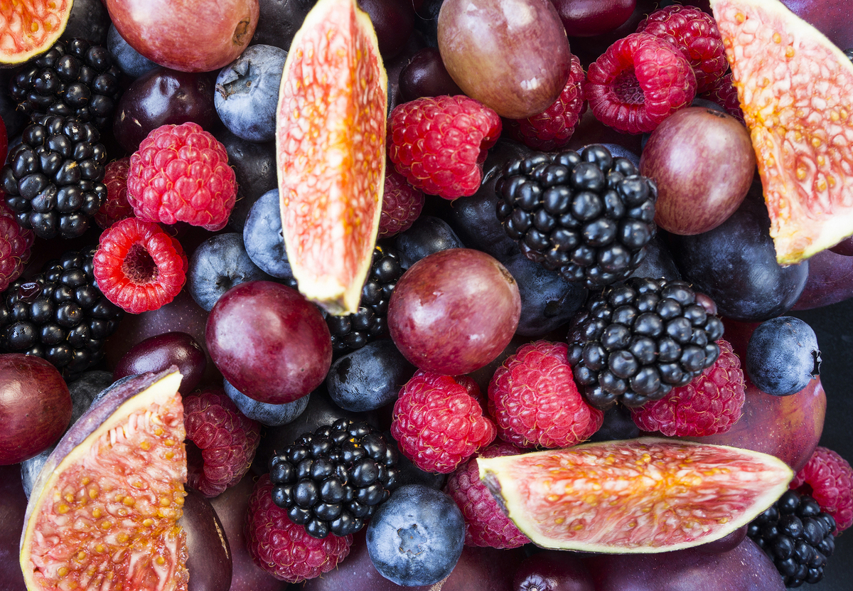 Bowl of fruit.