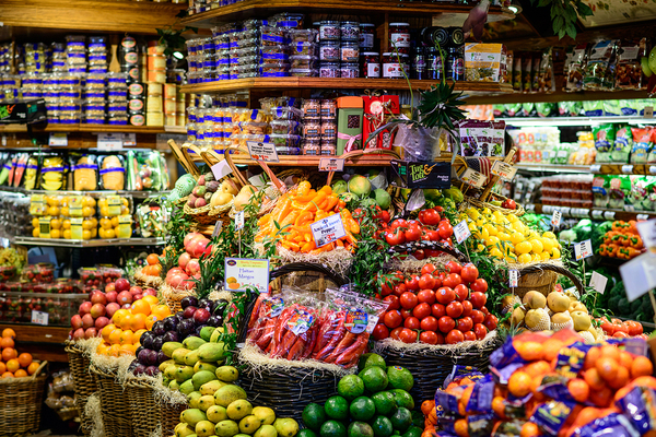 Grocery display of produce.